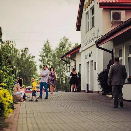 Bełchatów劳拉旅馆住宿加早餐旅馆 外观 照片