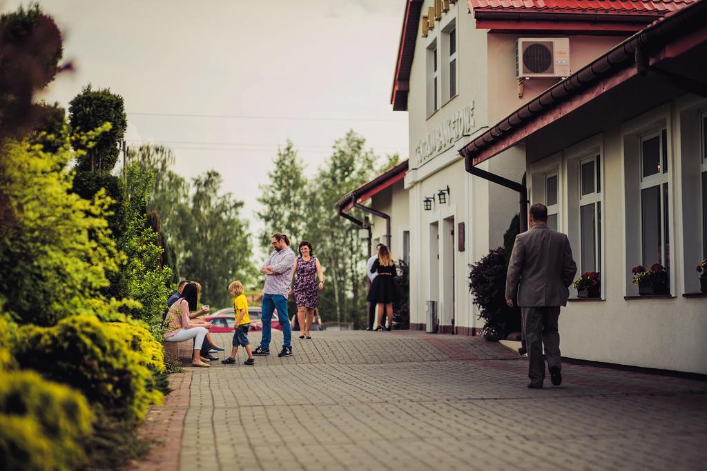 Bełchatów劳拉旅馆住宿加早餐旅馆 外观 照片